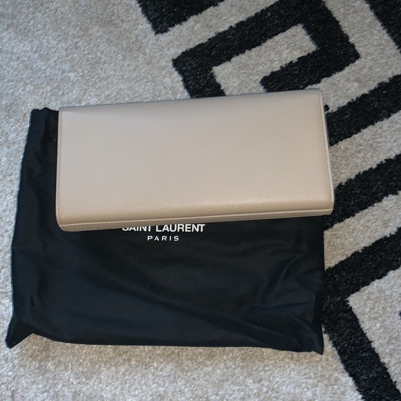 Saint Laurent Clutch AUTHNETIC - Picture 4 of 11
